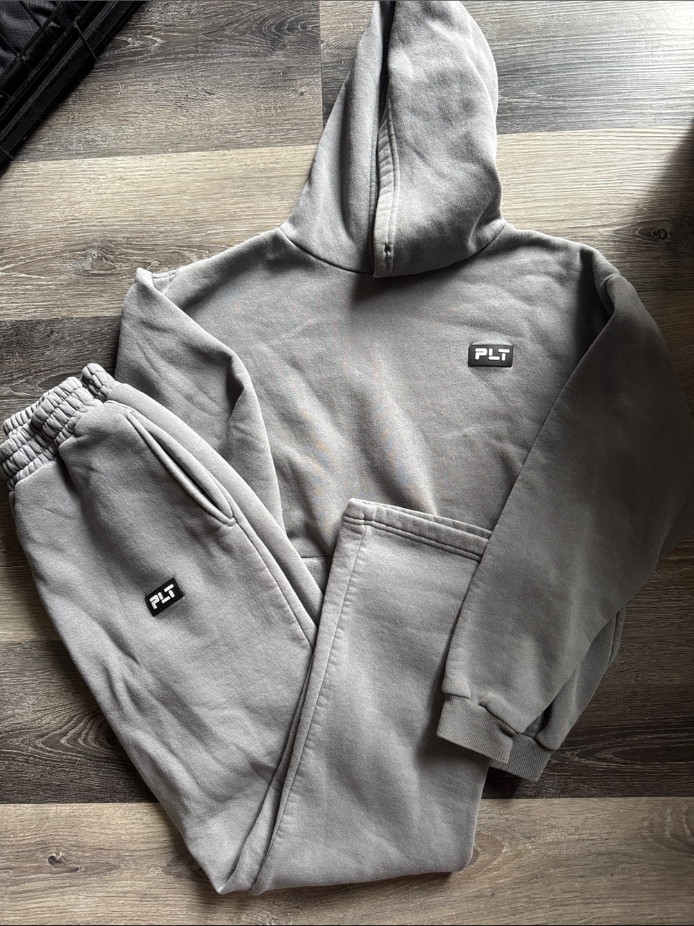 PrettyLittleThing Sweat Suit
